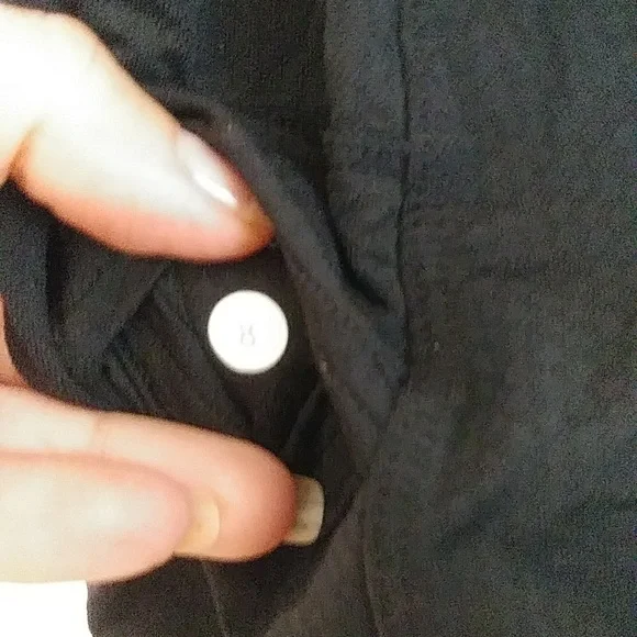 Lululemon T back tank top with crop top layer sz 8 - Picture 6 of 6